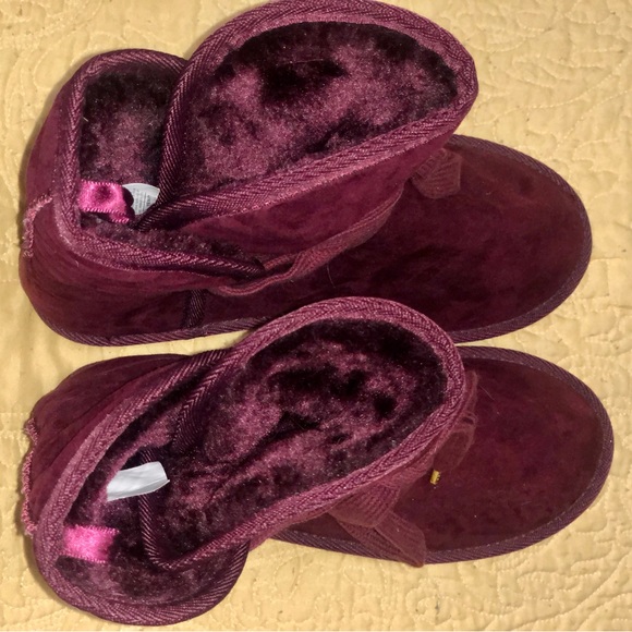 Old Navy Fur Lined Boots ❤️💜 - Picture 8 of 12